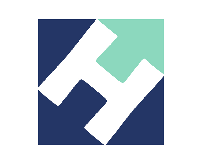 Hawia Shipping Team Assisting a Client